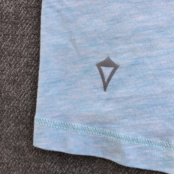 IVIVVA / LULULEMON Keyhole Back T-Shirt - Picture 5 of 8